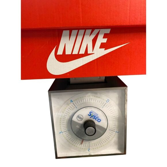 NIB Nike Unisex US 9 Air Max 90 HF4860-100 Round Toe Lace Up Sneaker Shoes - Picture 14 of 14